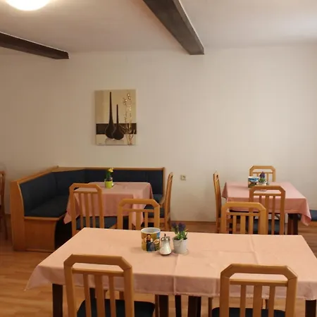 Gæstehus Tonis Fruehstueckspension *